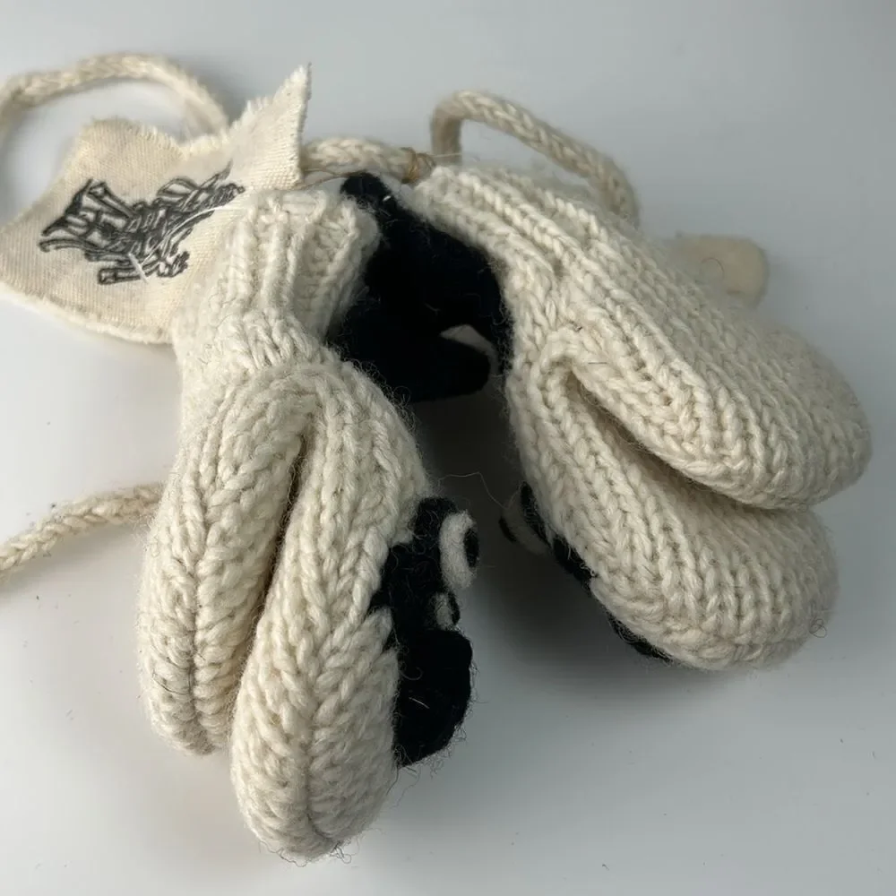 NWT NIRVANNA DESIGNS PUPPY2 Hand Made in Nepal Wool gloves mittens small age 1-3